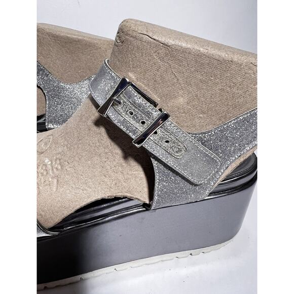 Stuart Weitzman EUC Silver Glitter Crosspath Flatform Platform Sandal Shoe 8.5 - Picture 3 of 8